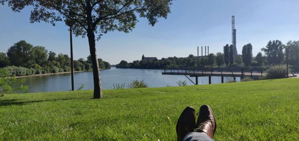 看護七してのワークライフバランスが大事であるということを示したイメージ